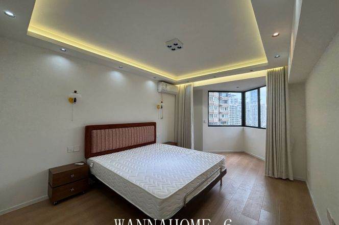 2BR Apartment in Jing'an
