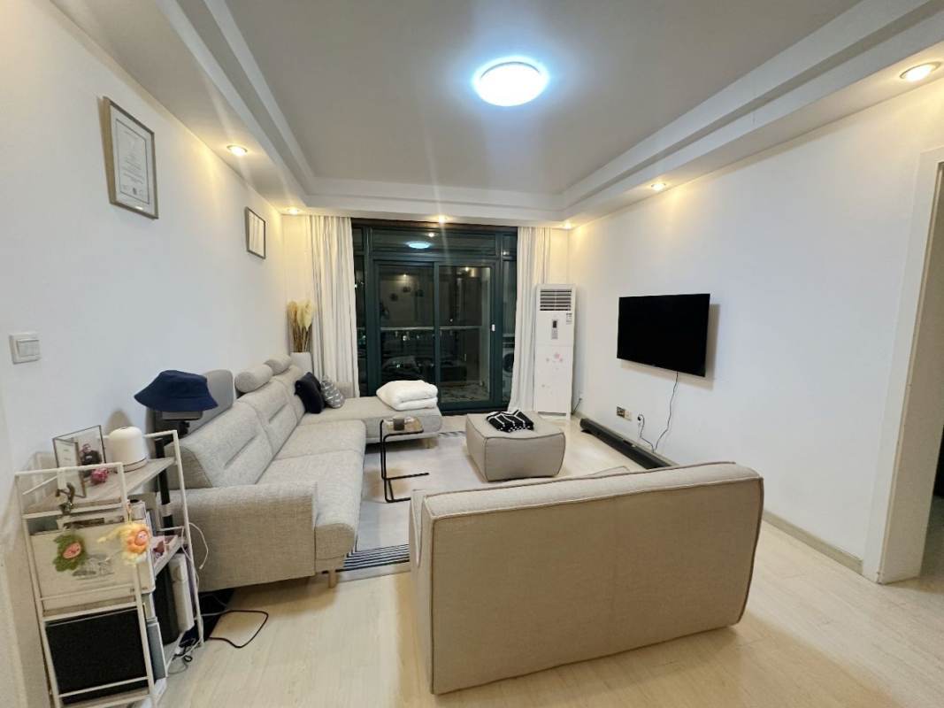 Housing image — Living Room