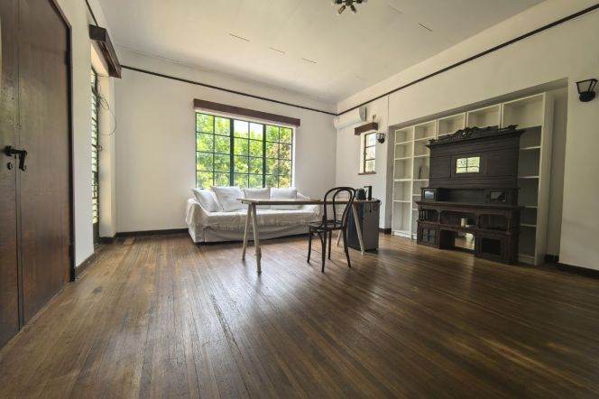 1BR Lane House in Old Xuhui (L1/L10)
