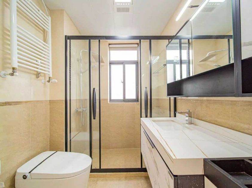 Housing image — Bathroom