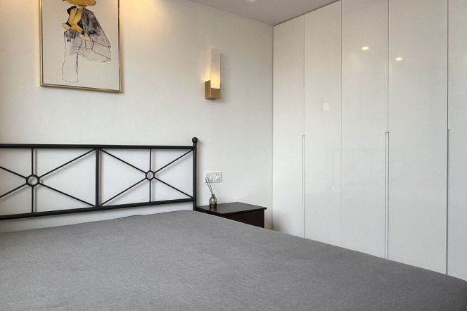 Spacious 1BR Apartment in Jing'an with Outstanding View (L2/L7/L14)