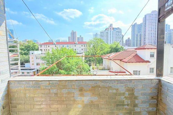 1BR Lane House in Old Xuhui (L9/L12)