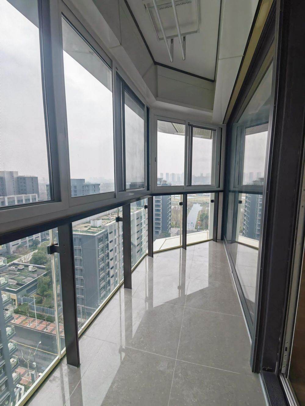 Housing image — Balcony