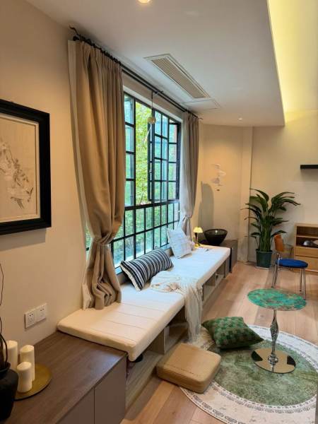 Housing image — Living Room