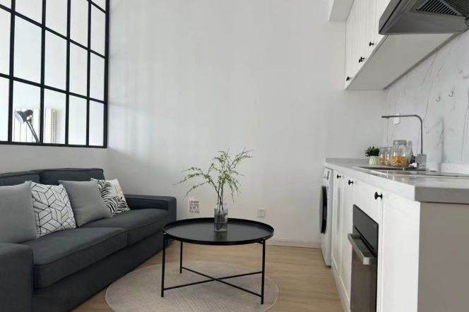 1BR Apartment near Jiangsu Rd Metro