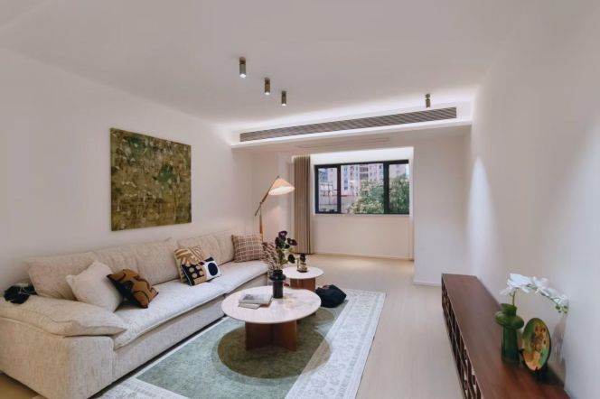 Spacious 2BR Apartment near Yishan Rd Metro (L3/L4/L9)