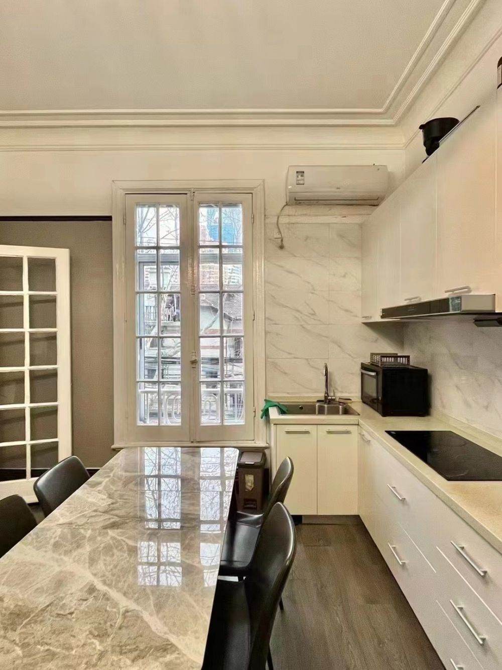 Housing image — Dining Area