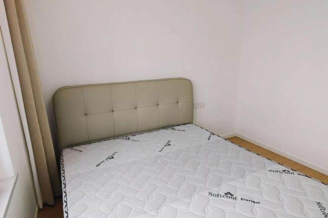 High-Floor 3BR Apartment near Lingzhao Xincun  Metro with Green View