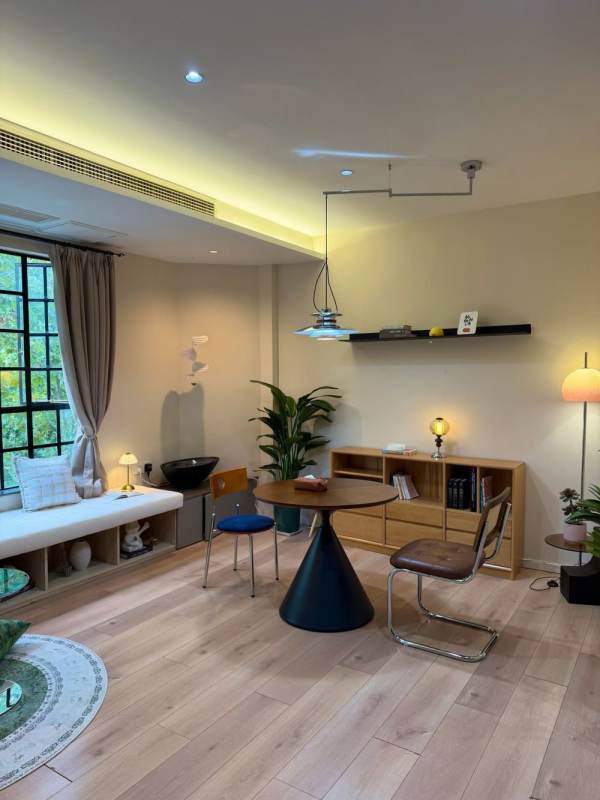 Housing image — Living Room
