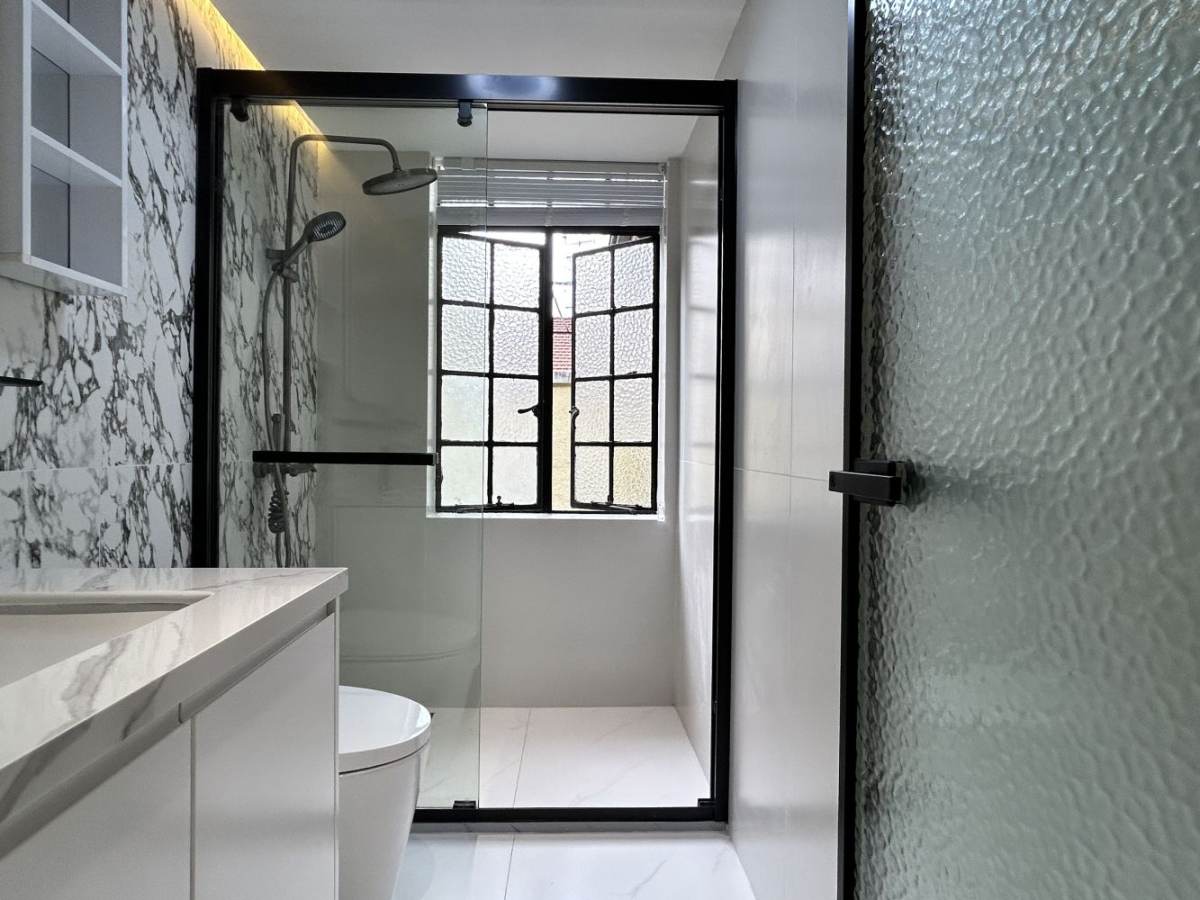 Housing image — Bathroom