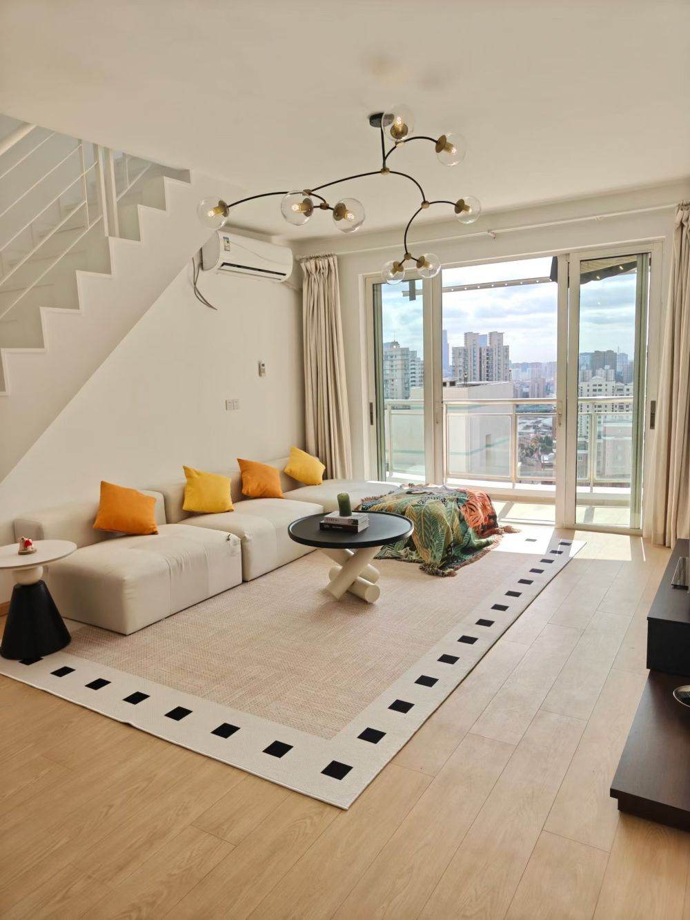 Housing image — Living Room