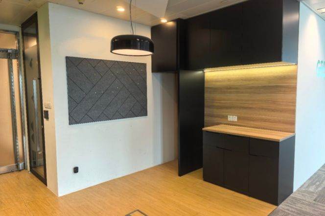 High-Floor Spacious Studio Office at Plaza 66