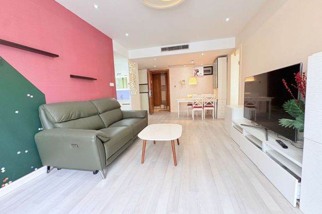 High-Floor 2BR Apartment near Zhongshan Park (L2/L3/L4)