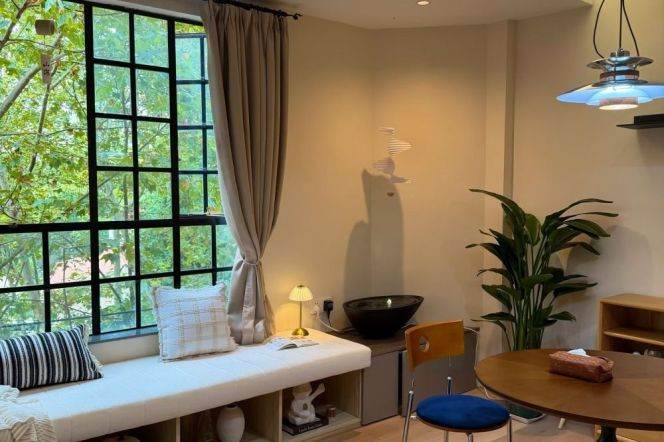 Spacious 1BR Apartment in Jing'an (L2/L7/L14)