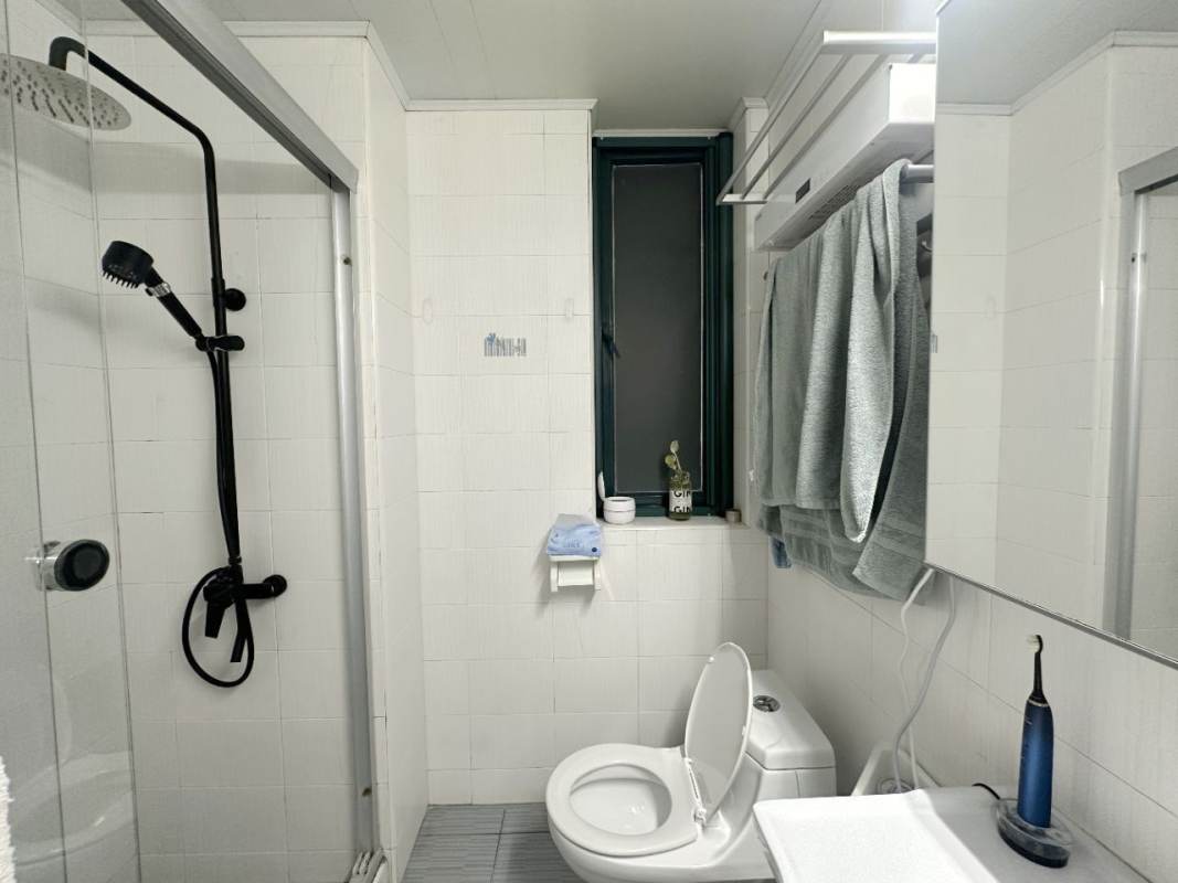 Housing image — Bathroom