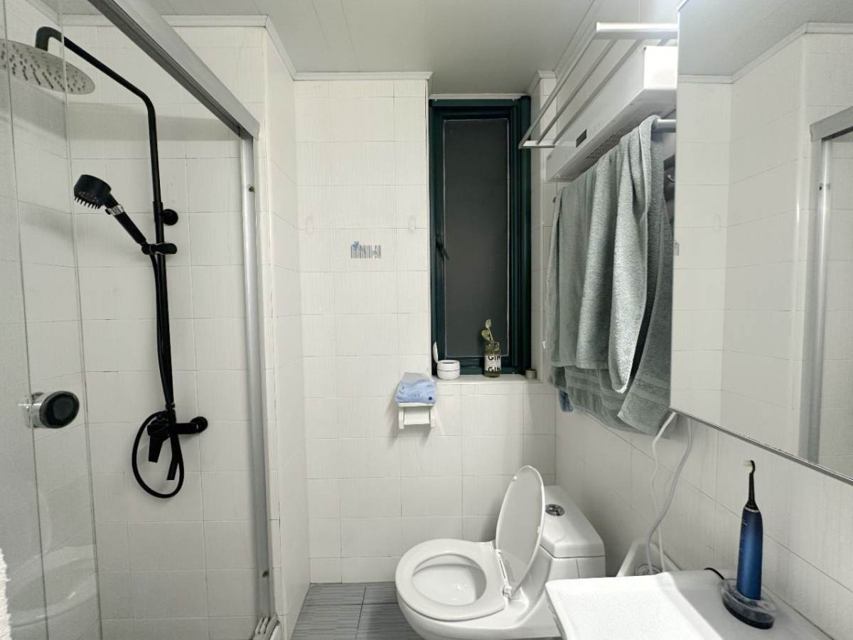Housing image — Bathroom
