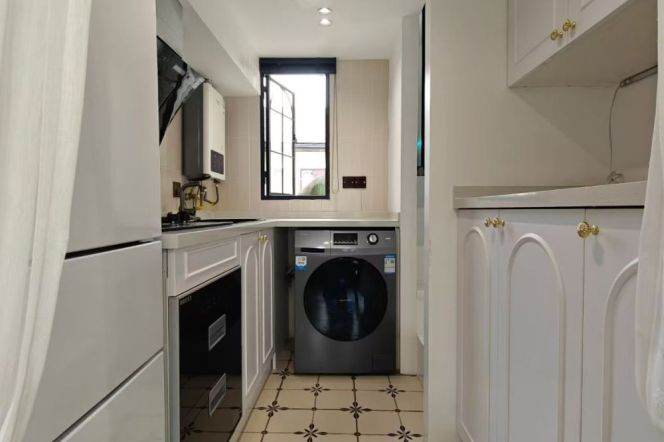 1BR Lane House in Old Xuhui (L13)