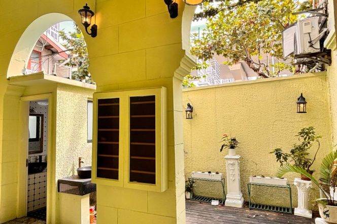 2BR Apartment near South Huangpi Road Metro with Terrace (L1/L14)