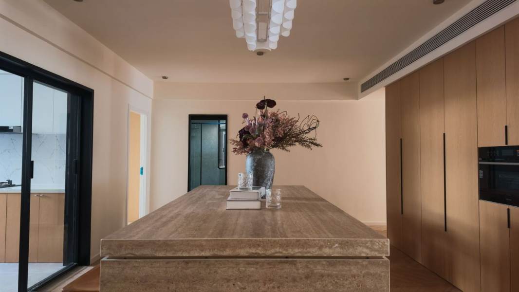 Housing image — Dining Area