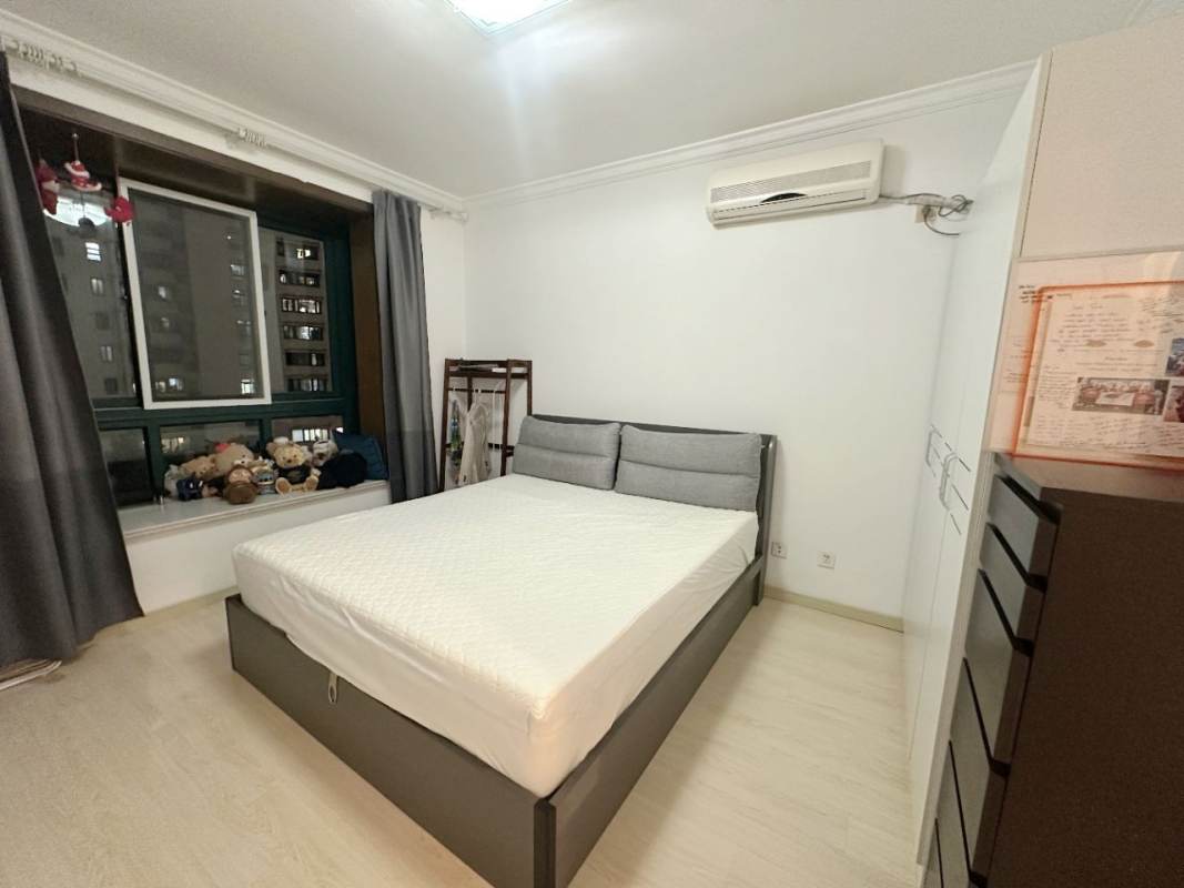 Housing image — Bedroom
