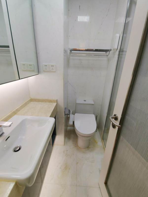 Housing image — Bathroom