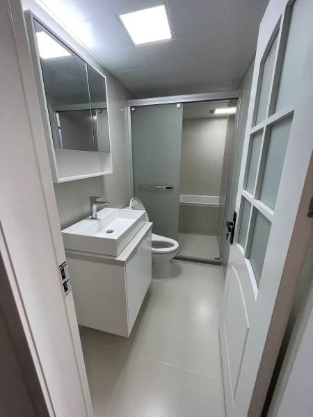 Housing image — Bathroom