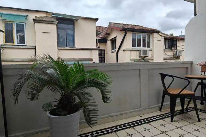 1BR Lane House in Old Xuhui (L13)