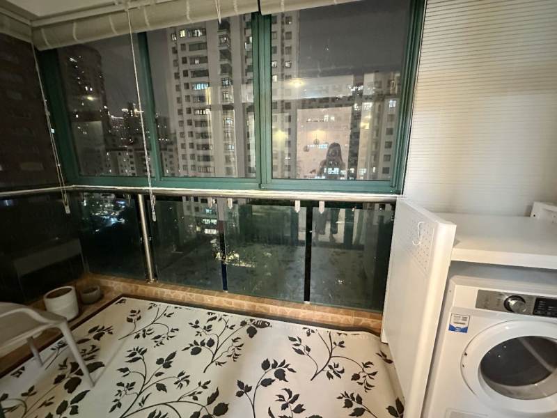 Housing image — Balcony