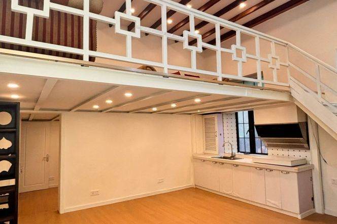 2BR Apartment near South Huangpi Road Metro with Terrace (L1/L14)