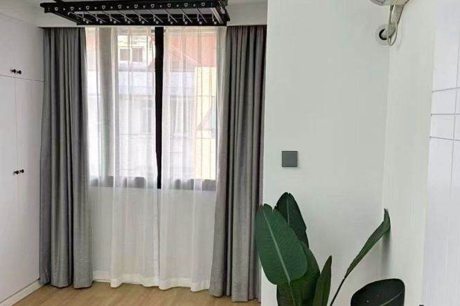 1BR Apartment in Gubei (L2)