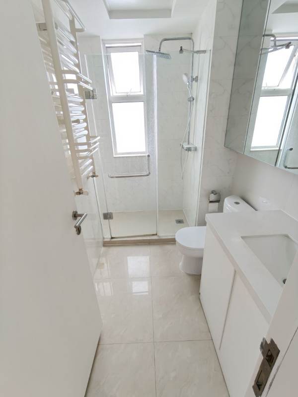 Housing image — Bathroom