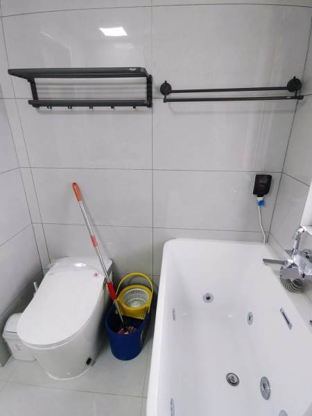 Housing image — Bathroom