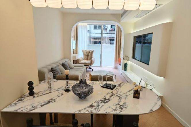1BR Lane House in Jing'an with Terrace