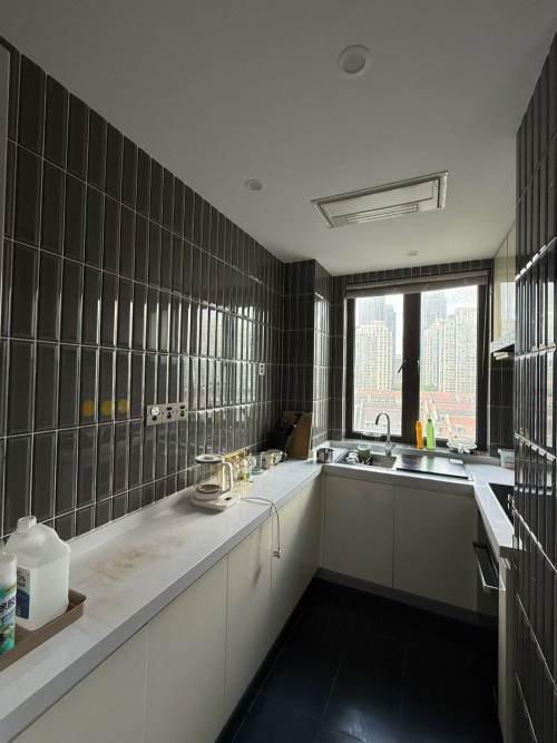 Housing image — Kitchen