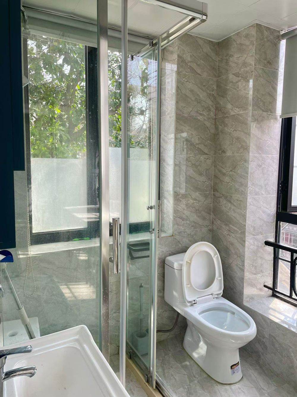 Housing image — Bathroom