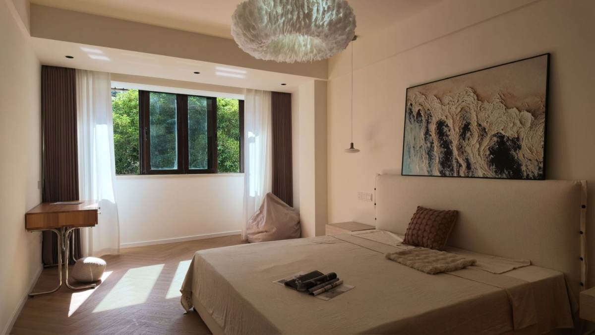 Housing image — Bedroom