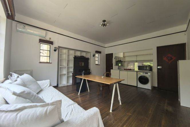 1BR Lane House in Old Xuhui (L1/L10)