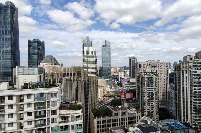 High-Floor Spacious 3BR Apartment in Xujiahui