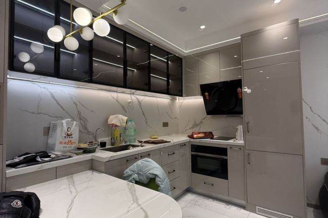 2BR Apartment near Jiangsu Rd Metro (L2/L11)