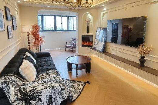 2BR Apartment near Hongcao Rd Metro (L12)