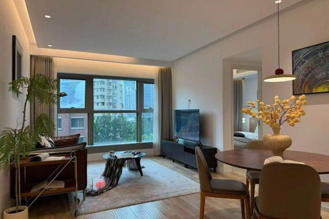Spacious 1BR Apartment at 8 Park Avenue (L7)