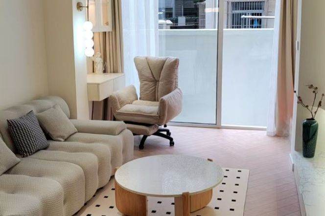 1BR Lane House in Jing'an with Terrace