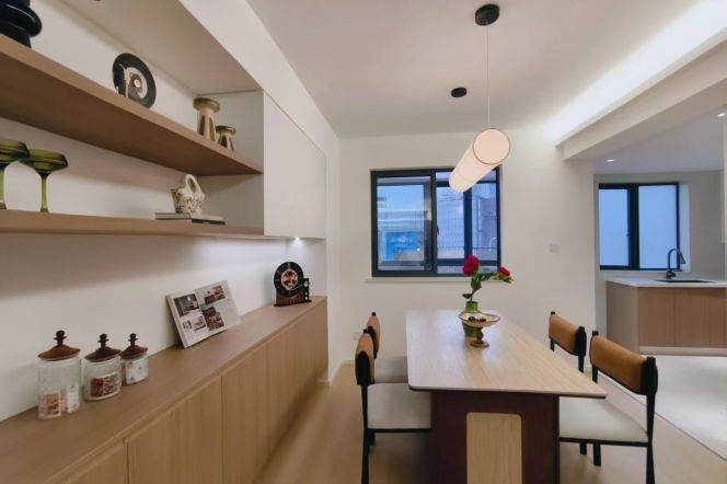 Spacious 2BR Apartment near Yishan Rd Metro (L3/L4/L9)
