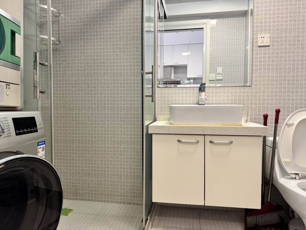 Housing image — Bathroom