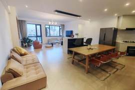 3BR Apartment near Shanghai Indoor Stadium Metro with Floor-to-Ceiling Windows (L4)
