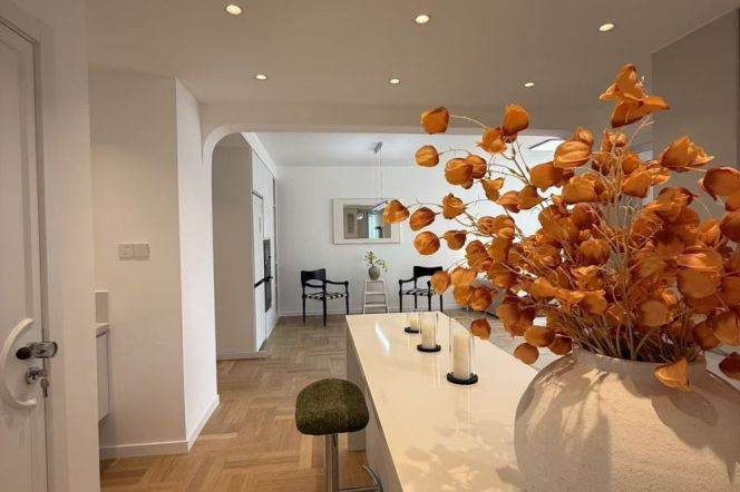 Spacious High-Ceiling 2BR Apartment in Tianshan with Outstanding View (L2/L15)