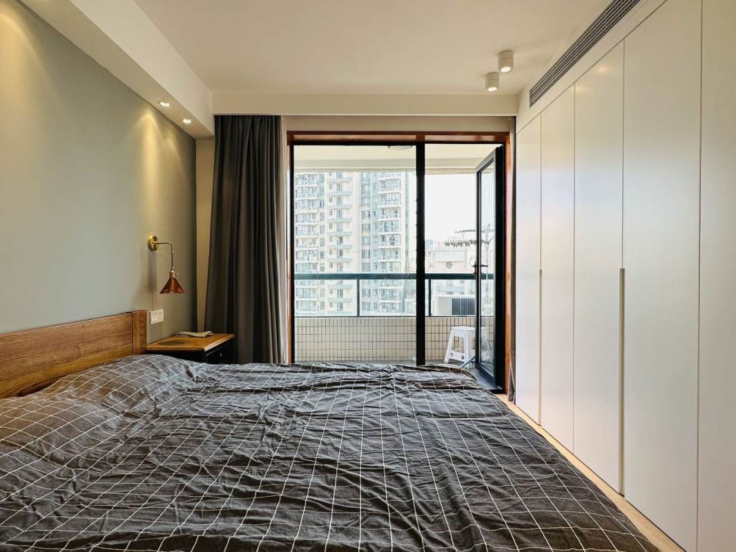 Housing image — Bedroom