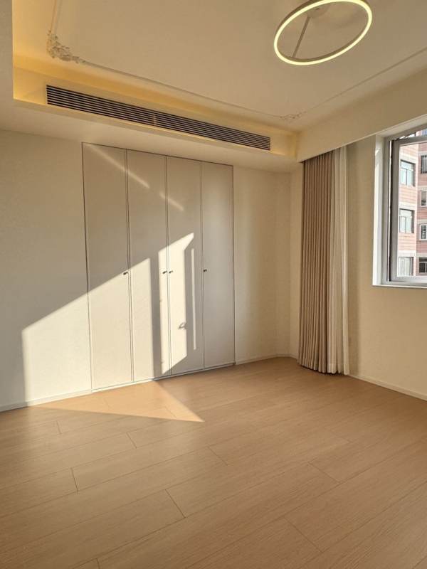 Housing image — Bedroom