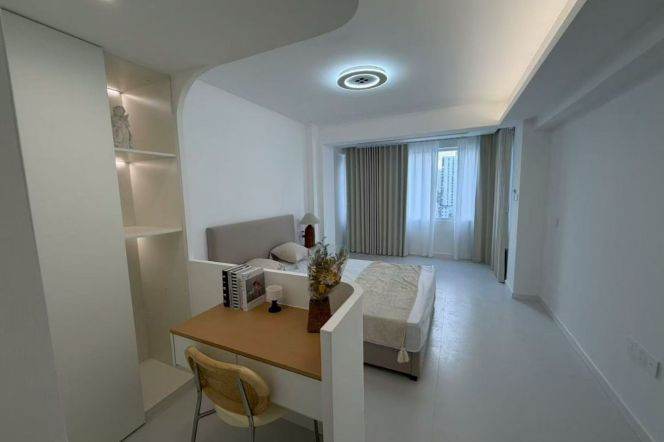 2BR Apartment in Jing'an with River View (L11/L13)