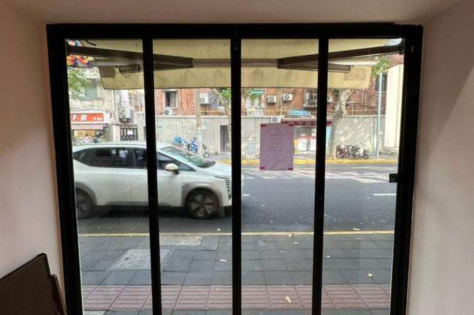 Studio Commercial Space in Old Xuhui (L9/L12)